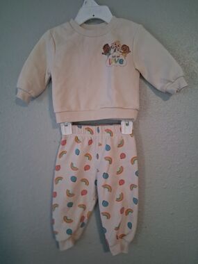 CoComelon Sweatshirt & Joggers Set